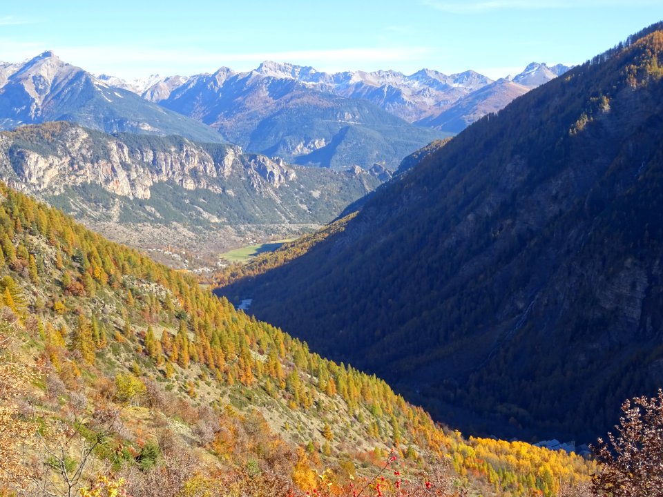 Freissinières et la plaine de Freissinières, on distingue … 
