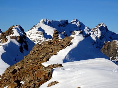 Depuis la crête, vue vers l'Ouest, la Cime de l'Etoile et … 