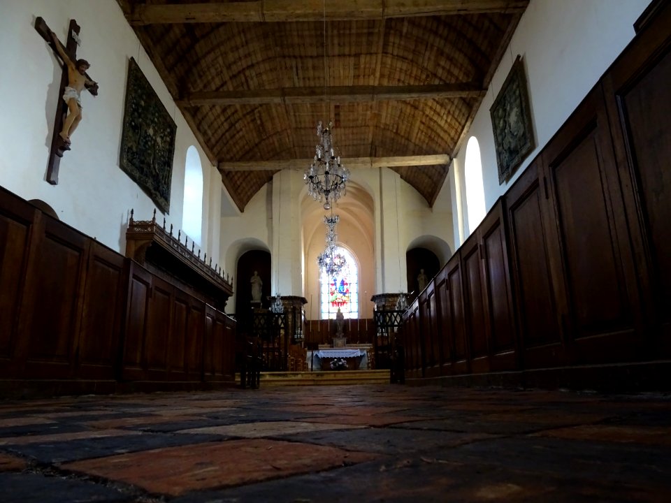 Intérieur de la collégiale Saint-Pierre, Gerberoy, Oise 