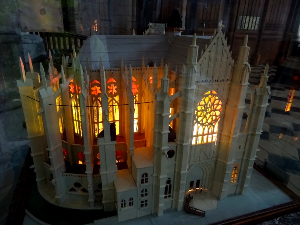Maquette de la cathédrale, à l'intérieur de la cathédrale … 
