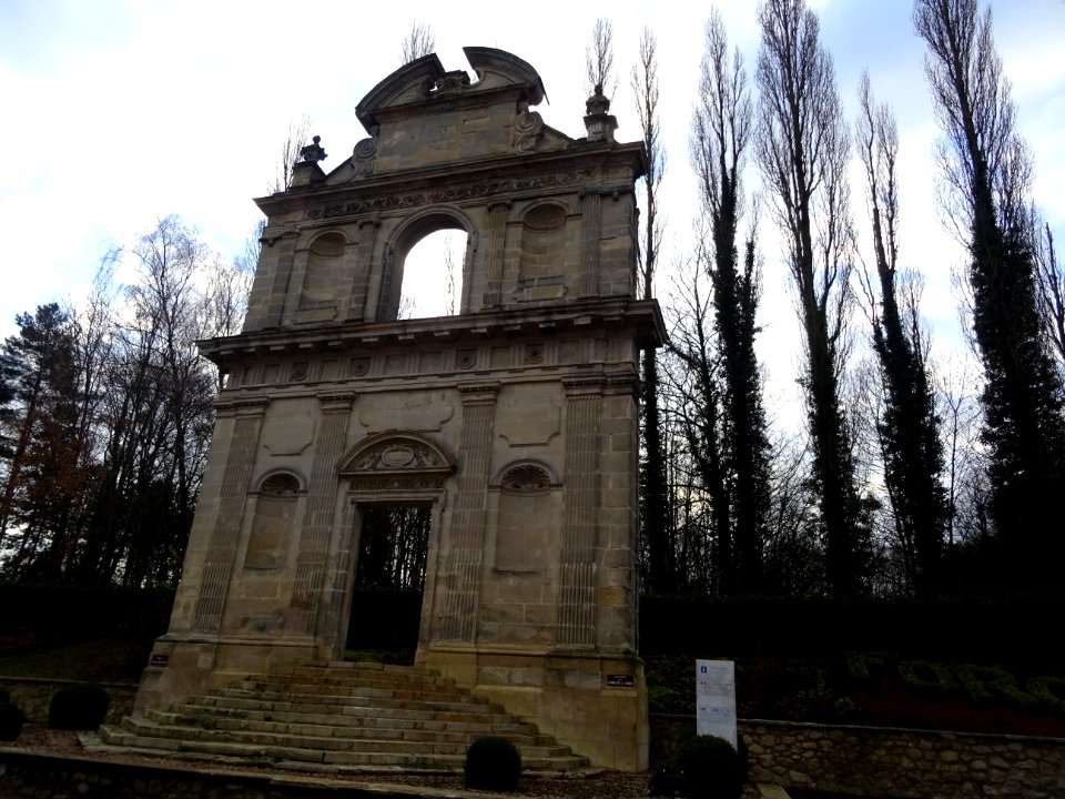 La porte de Gisors, à Forges-les-Eaux, Seine-Maritime. Ell… 
