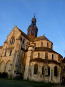Abbatiale ou église abbatiale, de style gothique primitif,… 