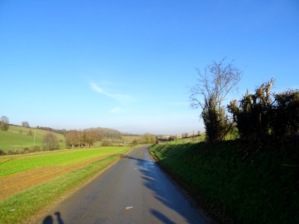 Route entre Hanvoile et Martincourt, Oise. Photo prise en … 
