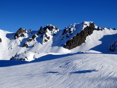 Trois pointes (2502m, 2543, 2558m) au nord du Colleto Verd… 