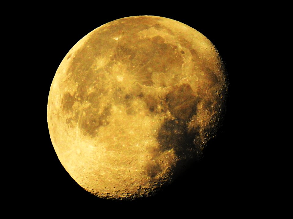 Luna space black moon