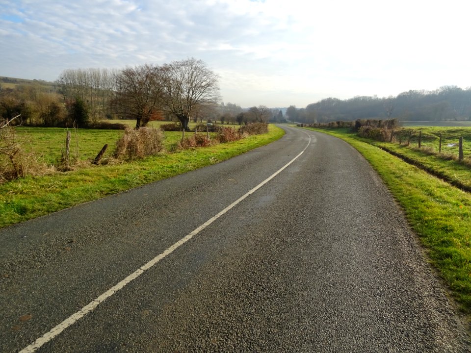 Route D133 entre Sully et Escame, Oise 