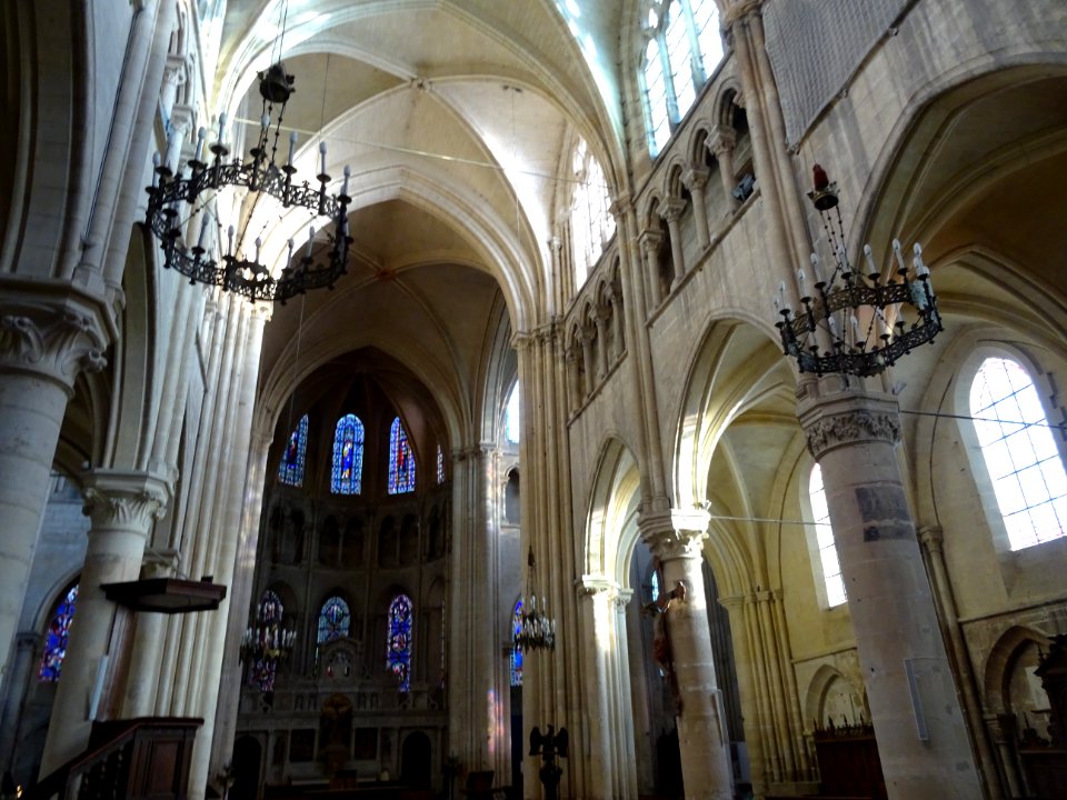 Vue vers l'abside, Eglise Notre-Dame, Taverny, Val-d'Oise 