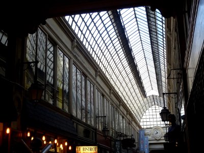 Passage Jouffroy, galerie marchande couverte, 10 rue de Mo… 