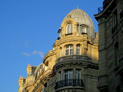 lmmeuble à l'angle de la rue de Mogador et de la rue Joube… 