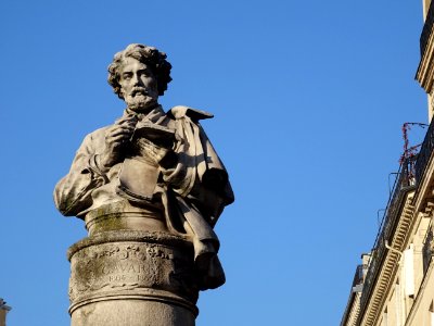 Statue Monument à Gavarni (1911) par Denys Puech, place … 