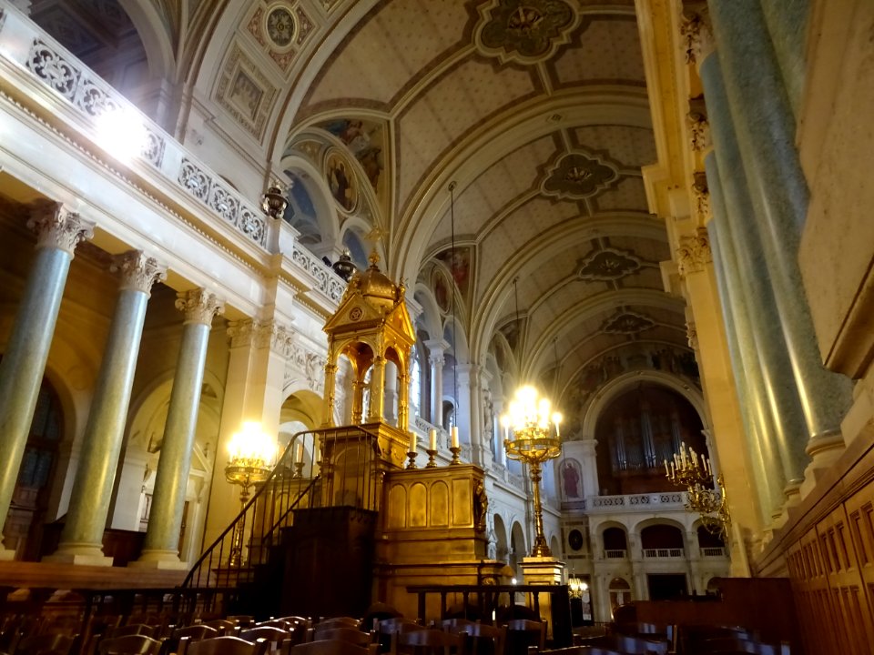 Nef de l'église de la Sainte-Trinité, place d'Estienne-d'O… 