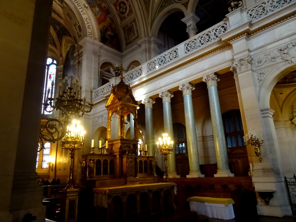 Nef de l'église de la Sainte-Trinité, place d'Estienne-d'O… 