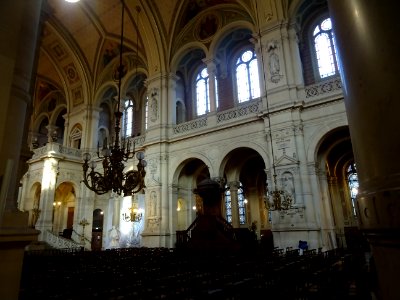 Nef de l'église de la Sainte-Trinité, place d'Estienne-d'O… 