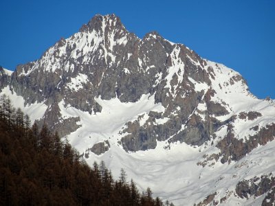 Au zoom, le Pic de Neige Cordier 