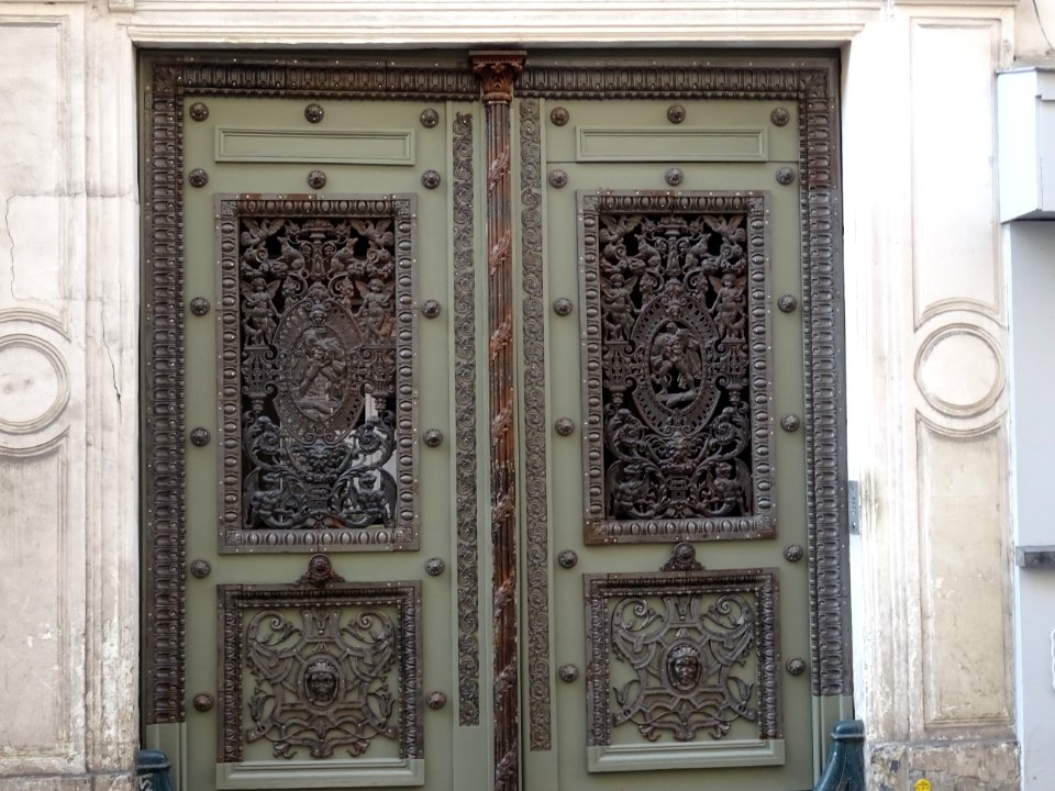 Porte d'immeuble, au 37 bis rue Condorcet, 9ème arr., Pari… 