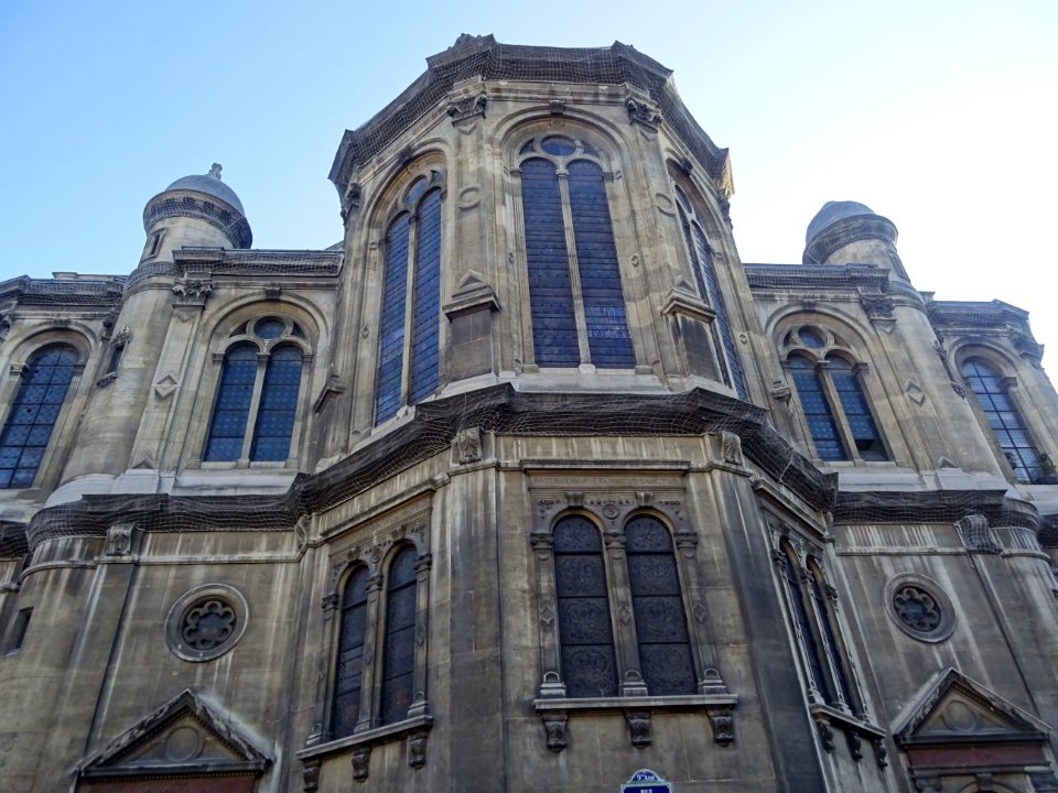 Arrière de l'église de la Sainte-Trinité, place d'Estienne… 