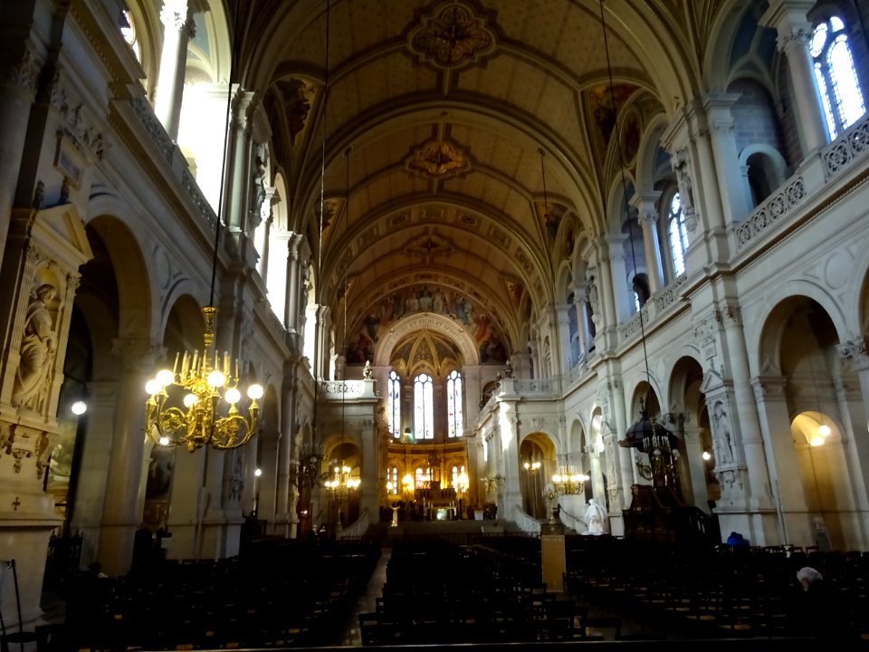 Nef de l'église de la Sainte-Trinité, place d'Estienne-d'O… 
