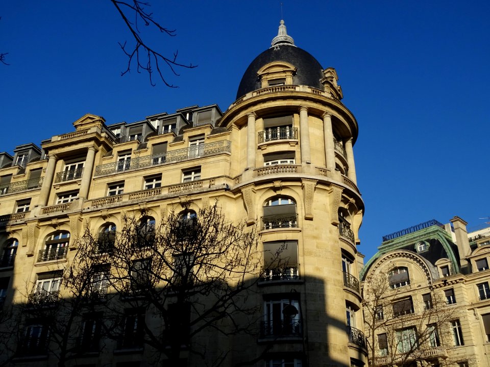 Immeuble à l'angle Boulevard Haussman et Boulevard des Ita… 