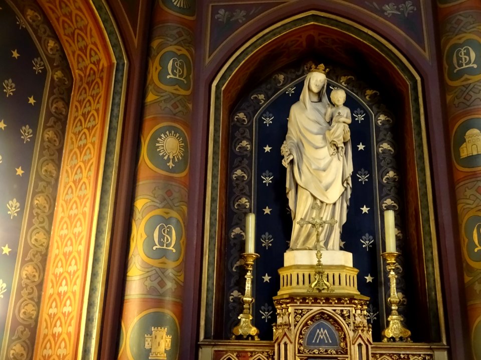 Statue de la Vierge Marie, église Saint-Eugène-Sainte-Céci… 