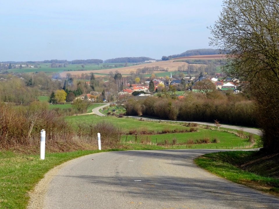 Regard arrière vers Thonne-la-Long, Meuse 