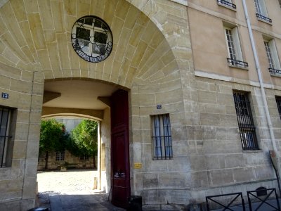 Entrée de l'hôtel Scipion, 13 rue Scipion, 5e arr., Paris 
