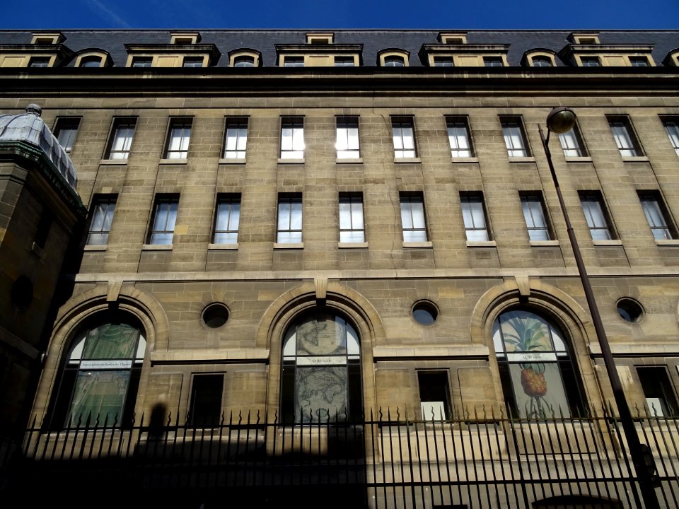 Façade du Museum National d'Histoire Naturelle, 5e arr., P… 