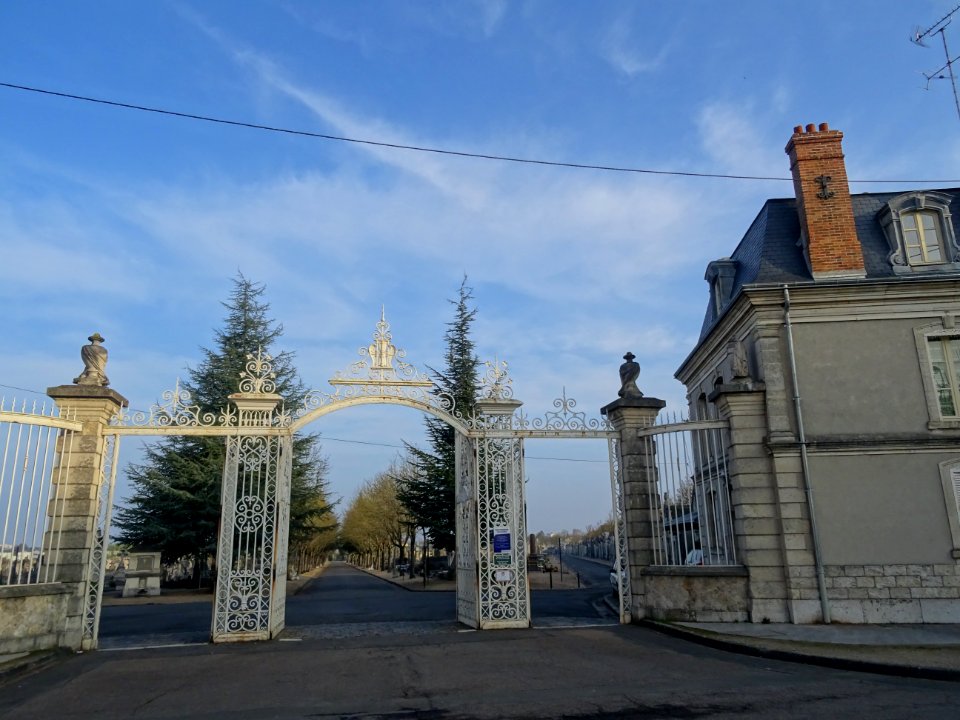 Entrée du Grand cimetière d'Orléans, Orléans, Loiret 
