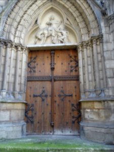 Porte en bois, église Saint-Séverin, rue des Prêtres-Saint… 