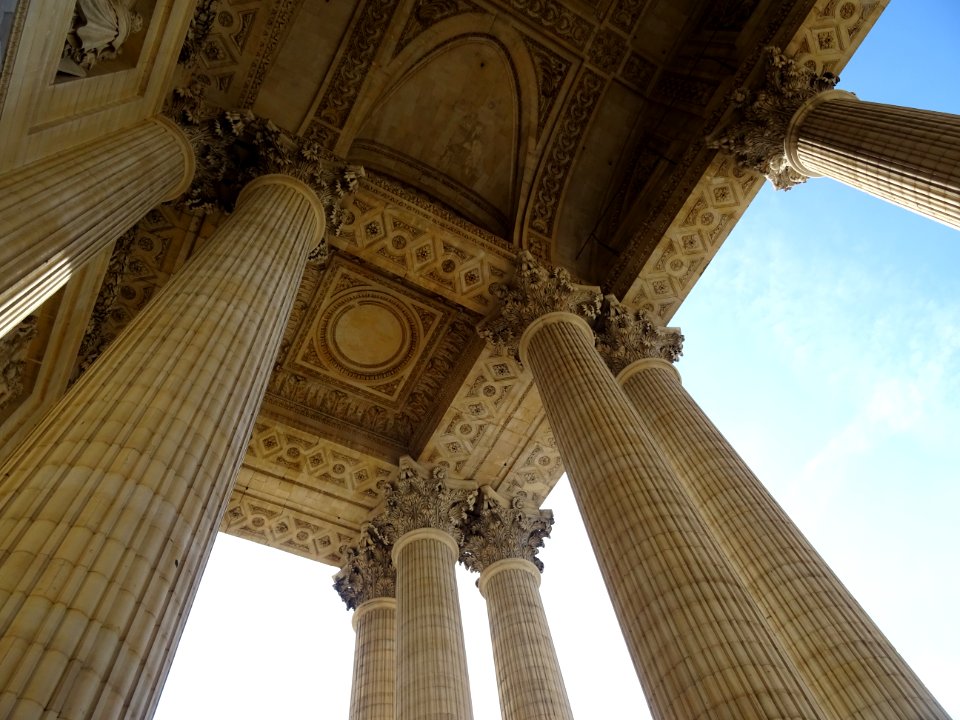 Colonnes du Panthéon, monument de style néo-classique, ser… 
