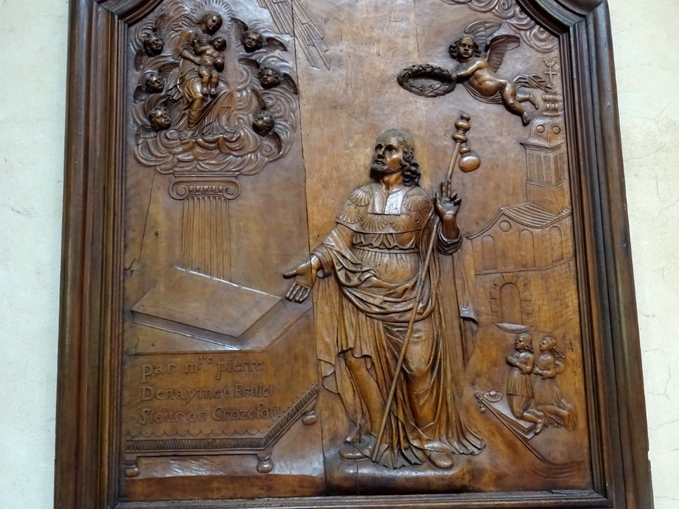 Bas-relief en bois de merisier, la Vierge apparaissant à S… 