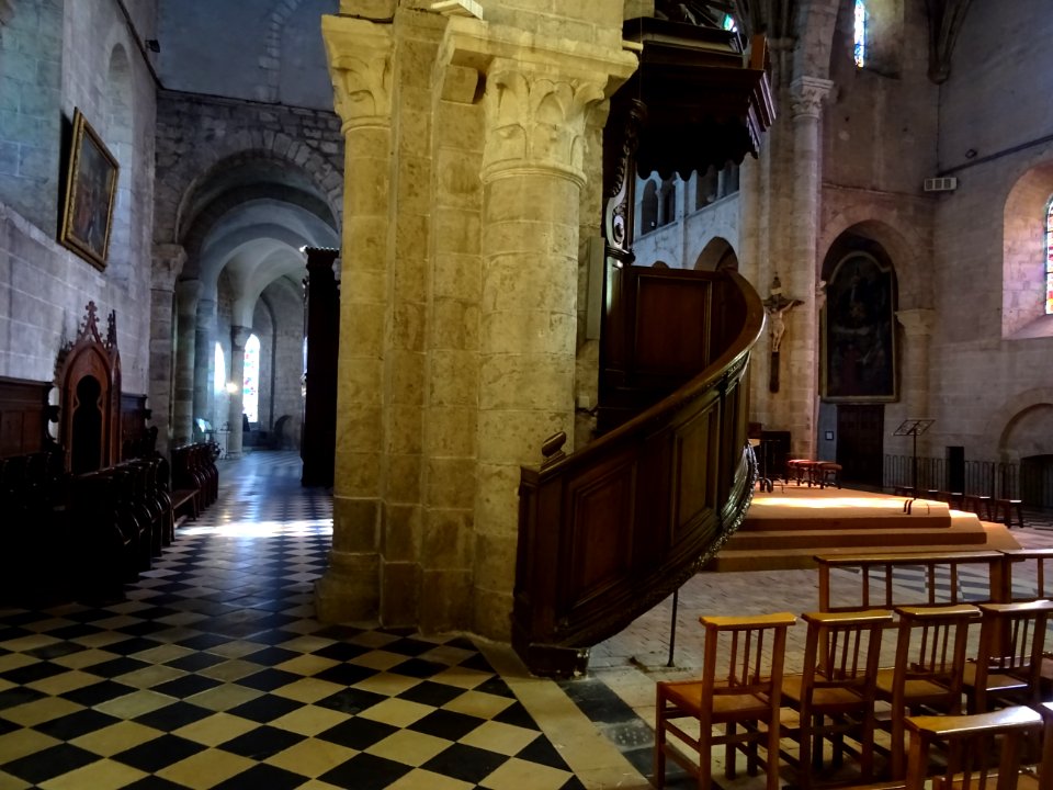 Nef, abbatiale Notre-Dame, Beaugency, Loiret 