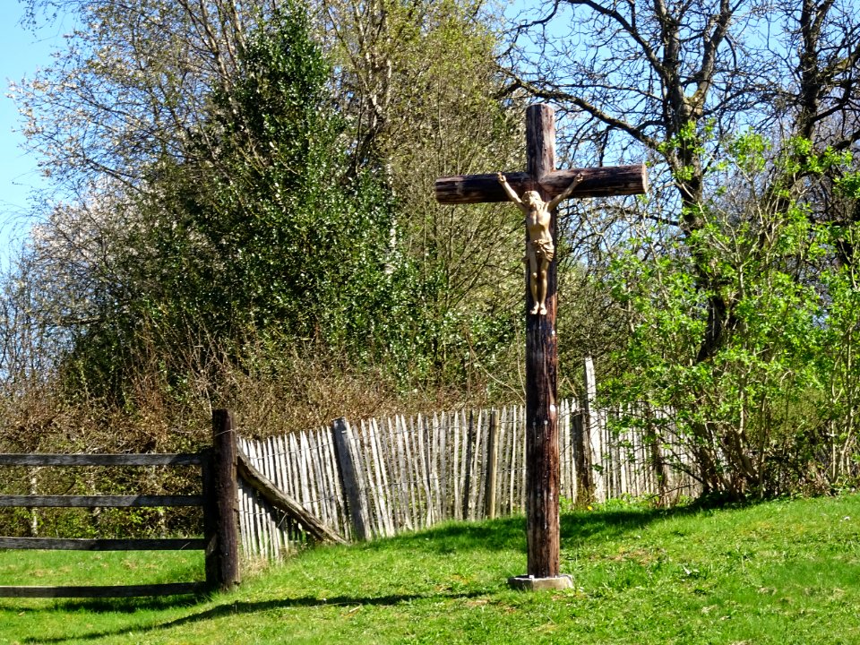 Crucifix, Sugny, Belgique 
