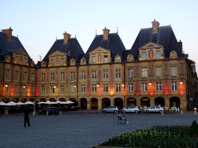 La place Ducale est la place principale de Charleville-Méz… 