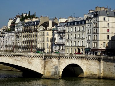 Sur le pont de la Tournelle photo