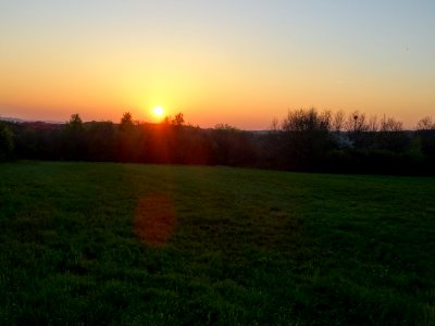 Soleil couchant à 3 km de Charleville-Mézières, Ardennes 