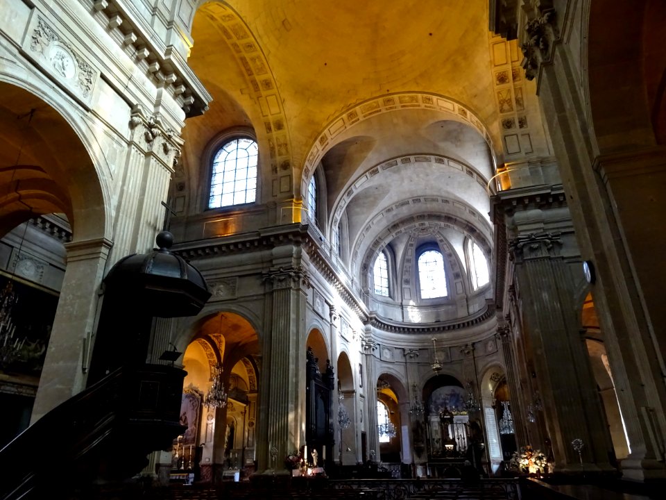 Nef, église Saint-Nicolas-du-Chardonnet, 23 rue des Bernar… 