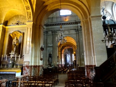 Nef, église Saint-Nicolas-du-Chardonnet, 23 rue des Bernar… 