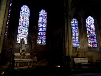 Vitraux, chapelles latérales, cathédrale Saint-Gatien, Tou… 
