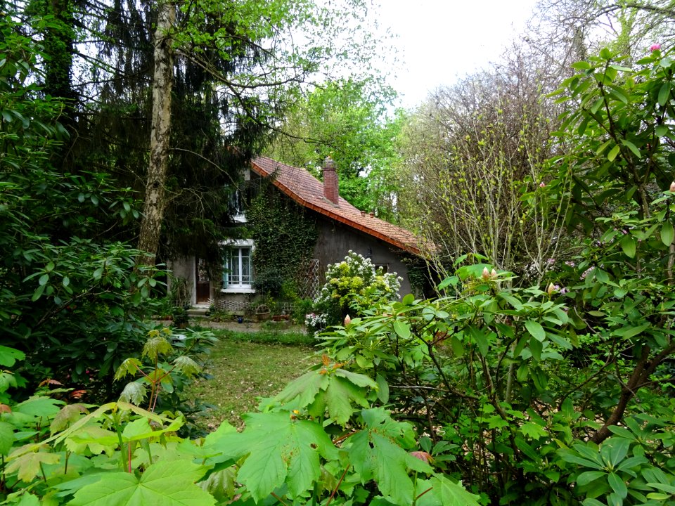 Maison dans un jardin extraordinaire, route de Béthemont, … 