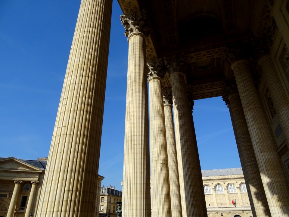 Colonnes du Panthéon, monument de style néo-classique, ser… 
