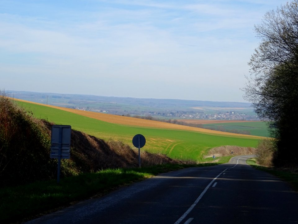 Sur la D19, entre Mouzon et Carignan, Ardennes 