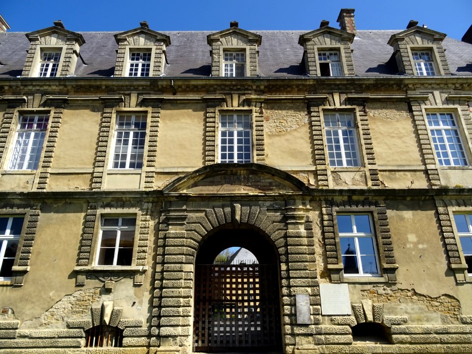 Château-bas de Sedan, ancien palais des Princes, entre Ren… 