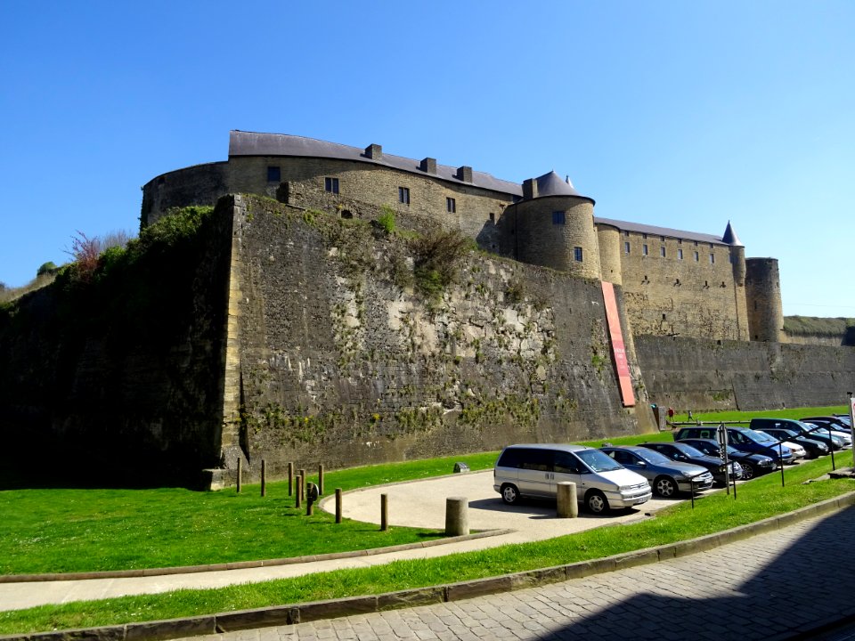 Les remparts du château fort de Sedan, Ardennes 