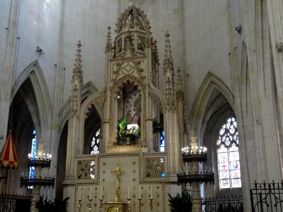 Choeur, basilique Notre-Dame de Cléry-Saint-André, Loiret 