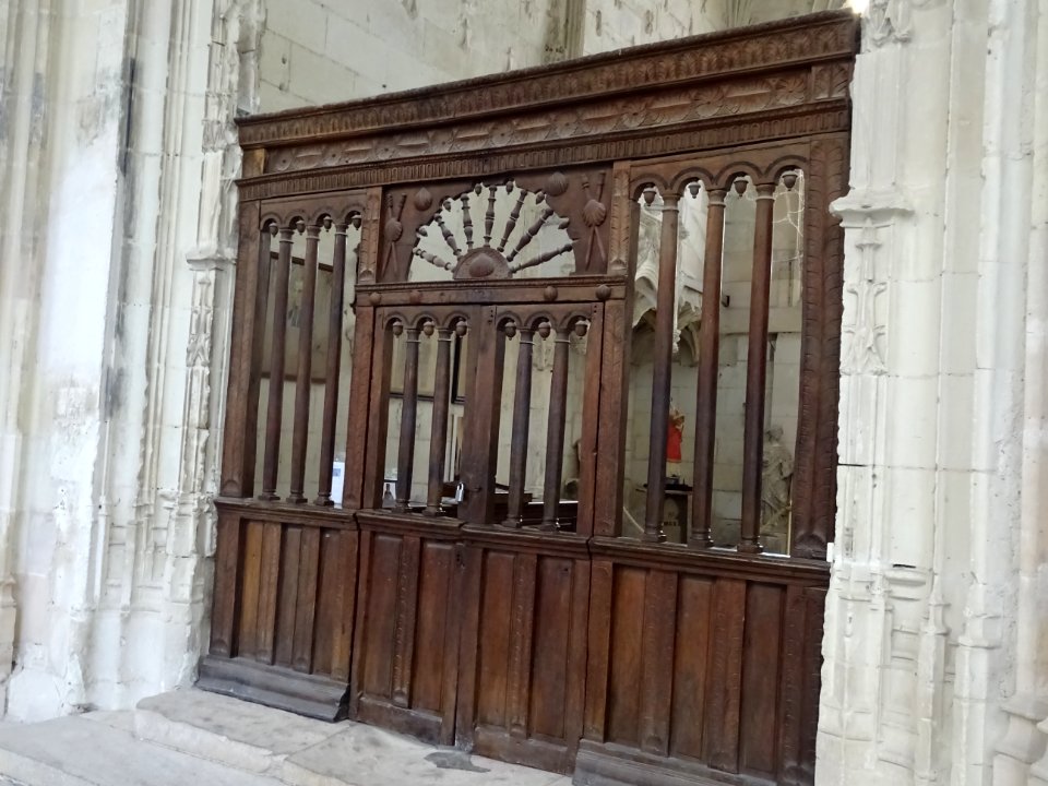 Portail en bois, basilique Notre-Dame de Cléry-Saint-André… 
