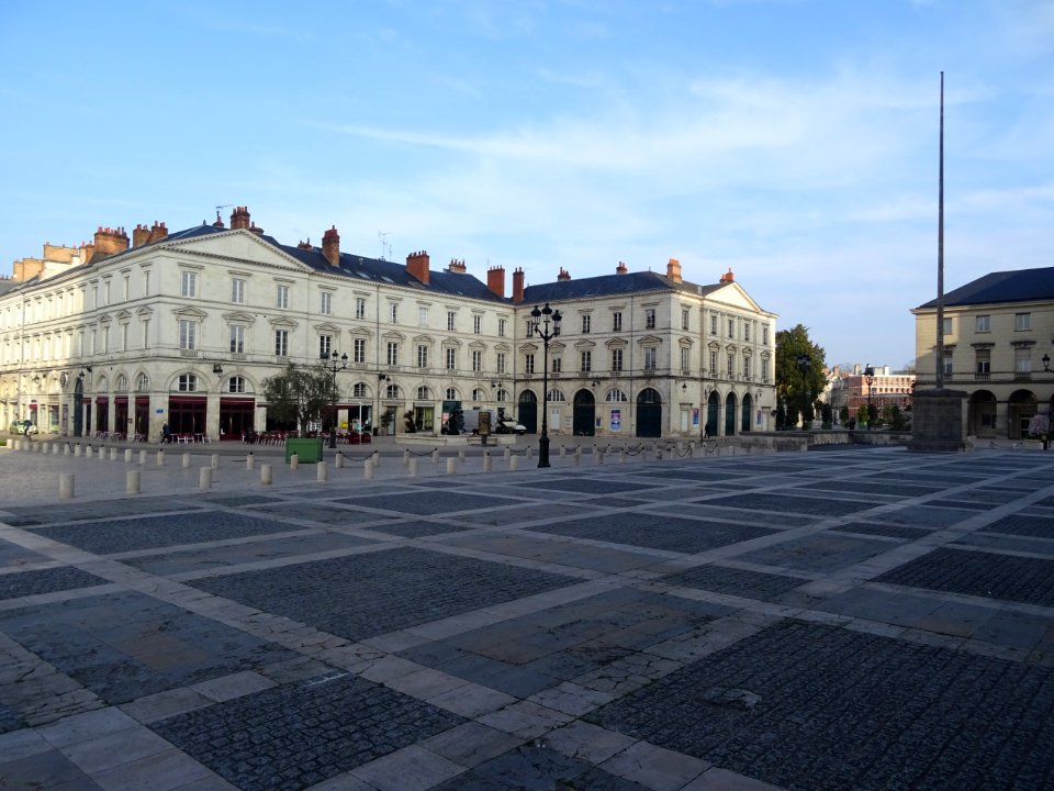Place de la Cathédrale Sainte Croix d'Orléans, Orléans, Lo… 
