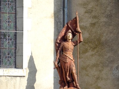 Statue de Jeanne d'Arc, devant l'église Saint-Laurent-Sain… 