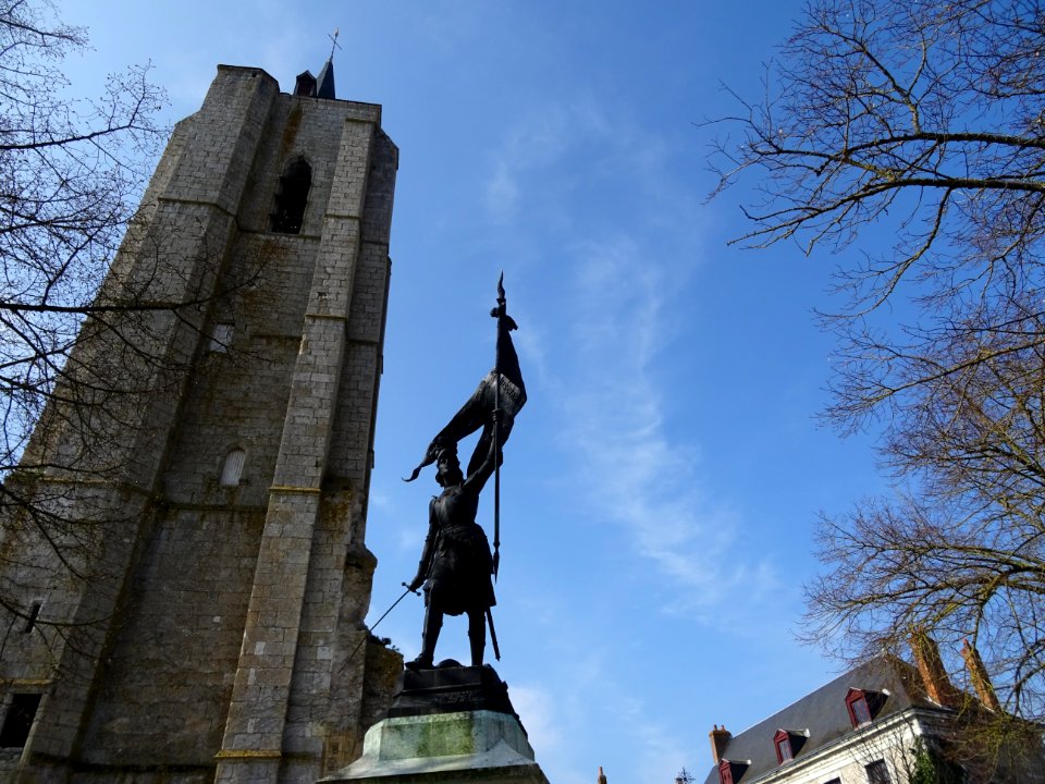 Le clocher Saint-Firmin et la statue de Jeanne d'Arc, Beau… 