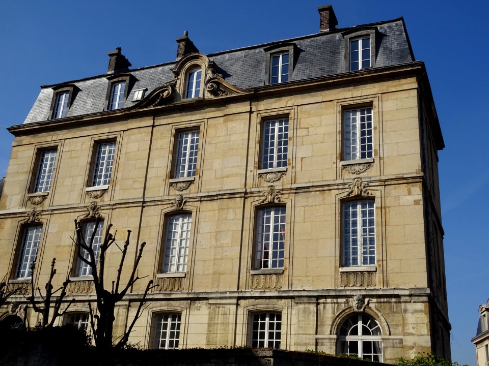 Le presbytère de l'église Saint-Étienne-du-Mont, ancien hô… 