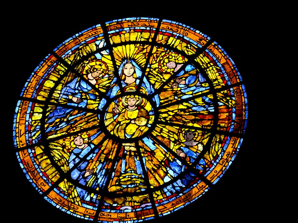 Vitrail, cathédrale Notre-Dame-du-Liban, église du culte m… 